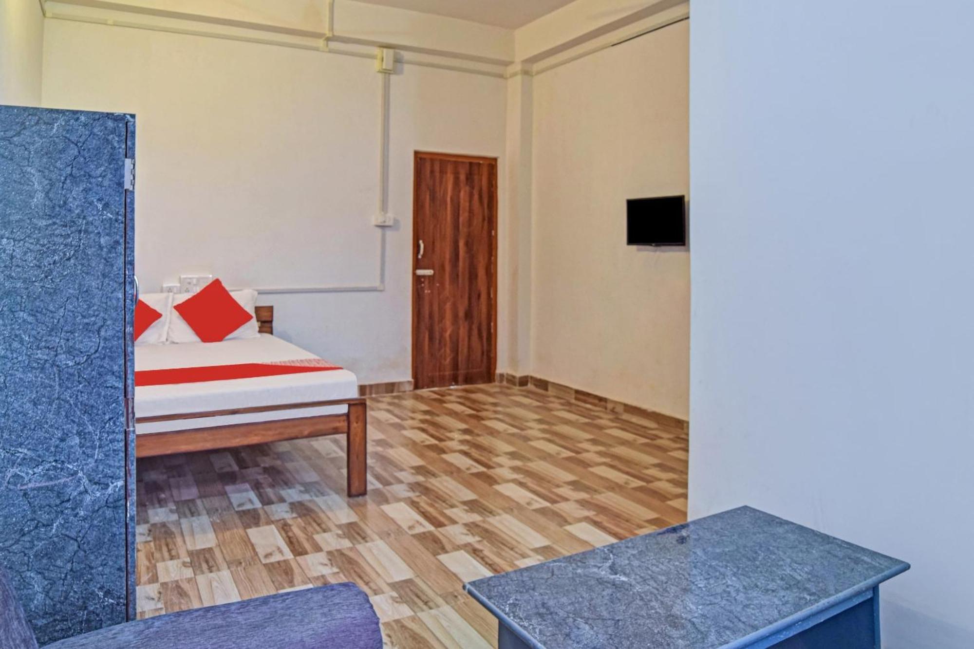 Spot On Jp Guest House Kaharpara Extérieur photo