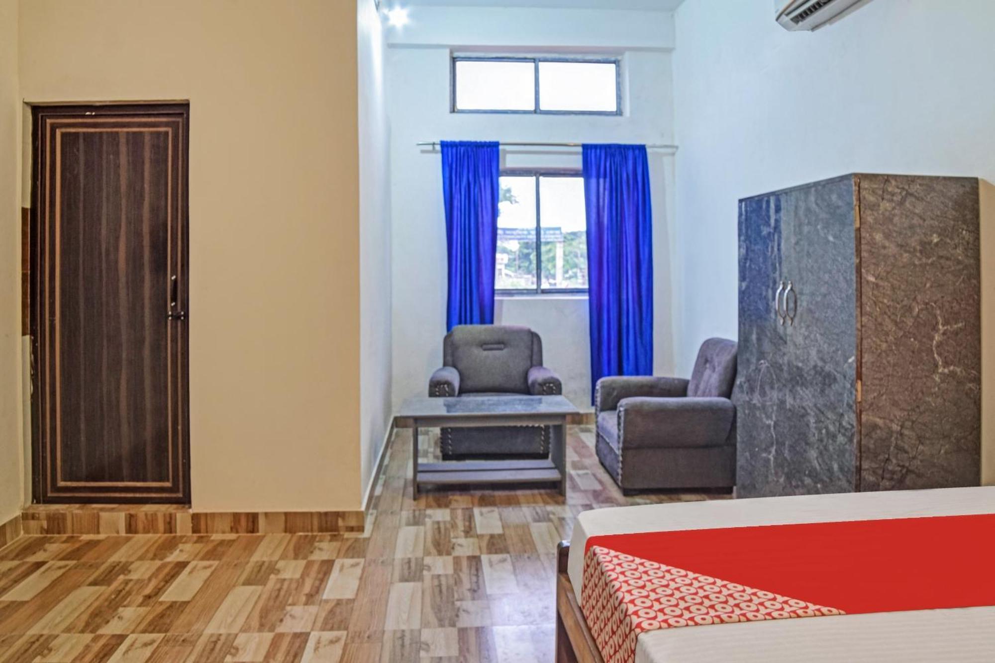 Spot On Jp Guest House Kaharpara Extérieur photo